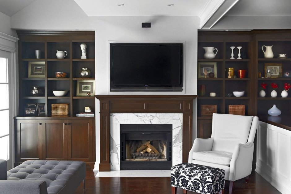 Мебель для гостиной с камином и телевизором