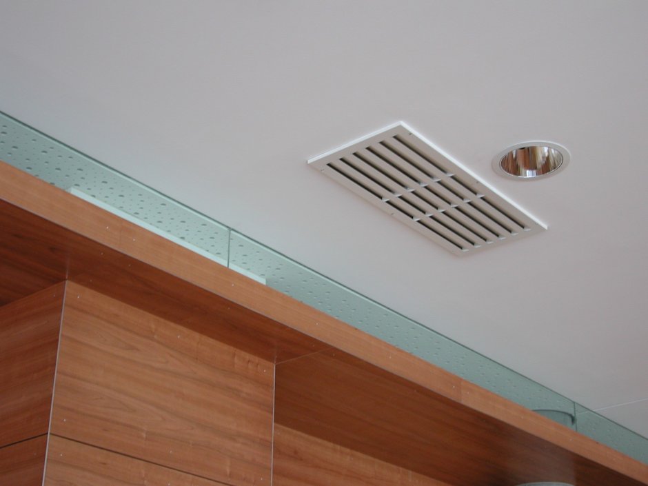 Вентиляционный диффузор для натяжного потолка