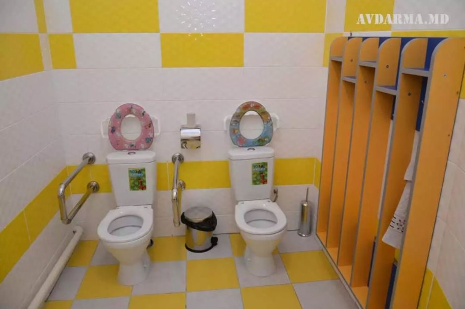 Туалетная комната в детском саду