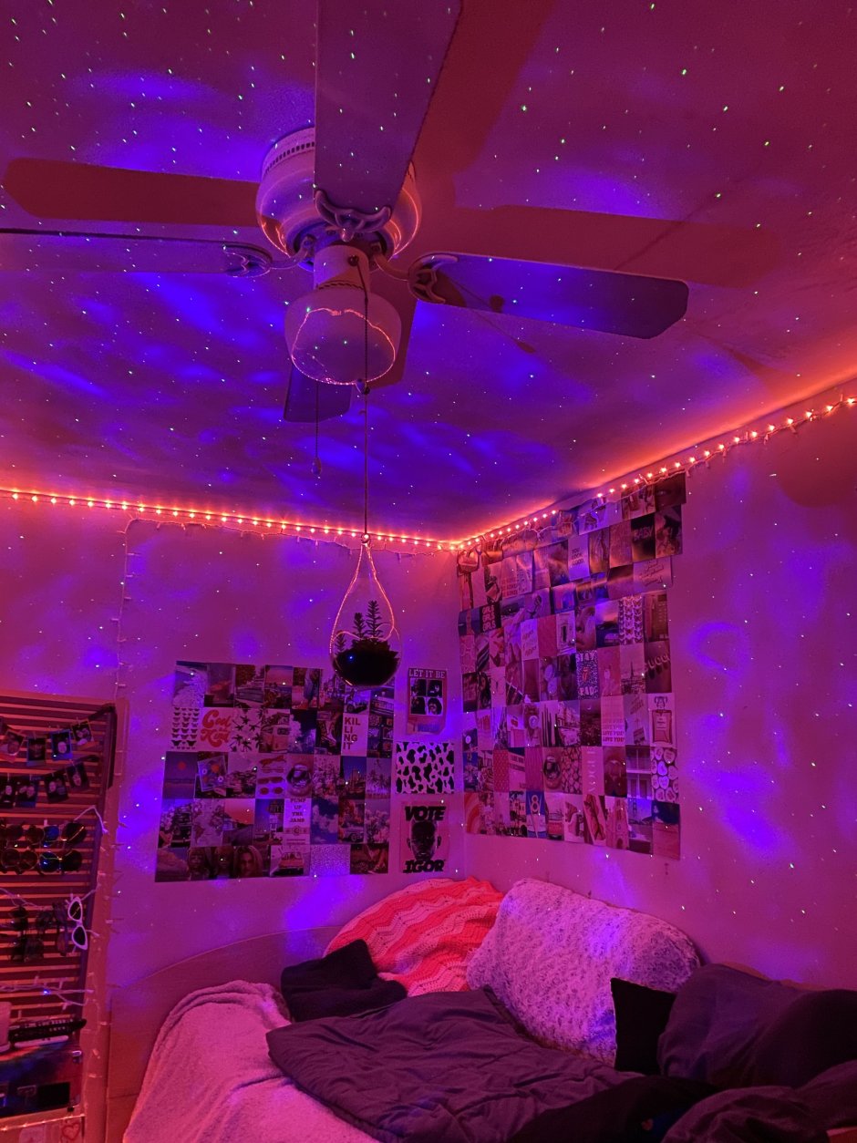 Эстетичная комната с подсветкой