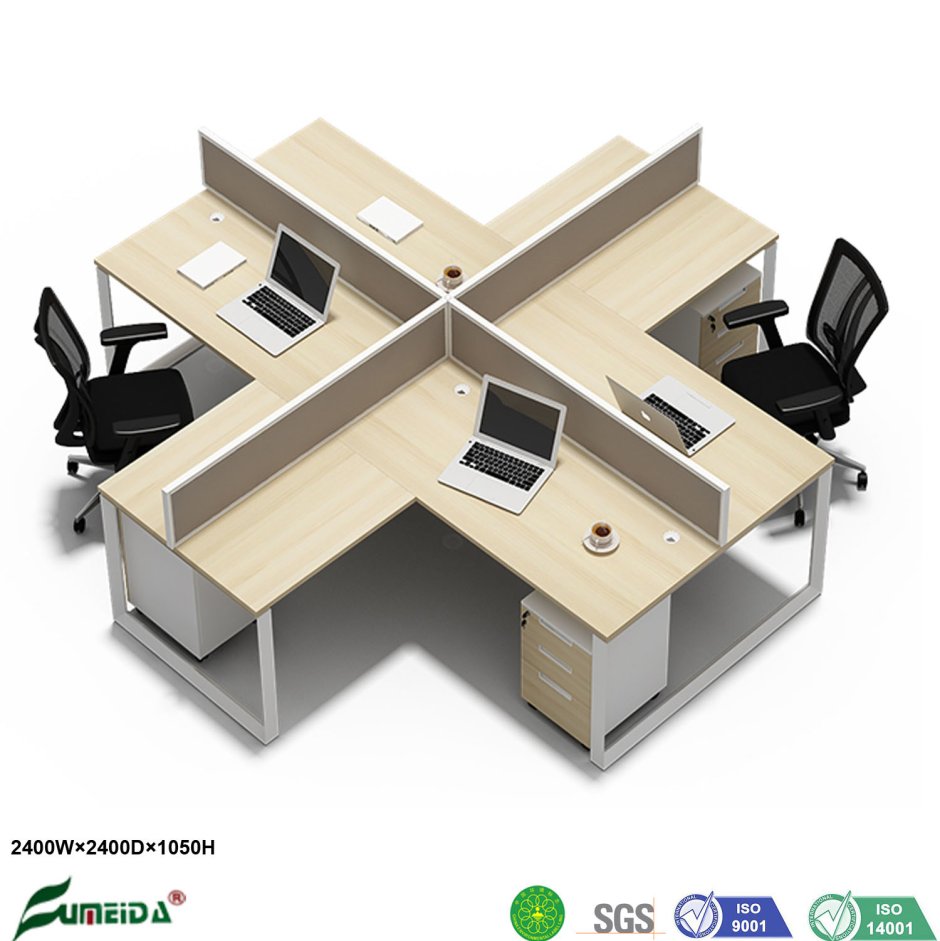 Офисные столы с перегородками для четырех сотрудников