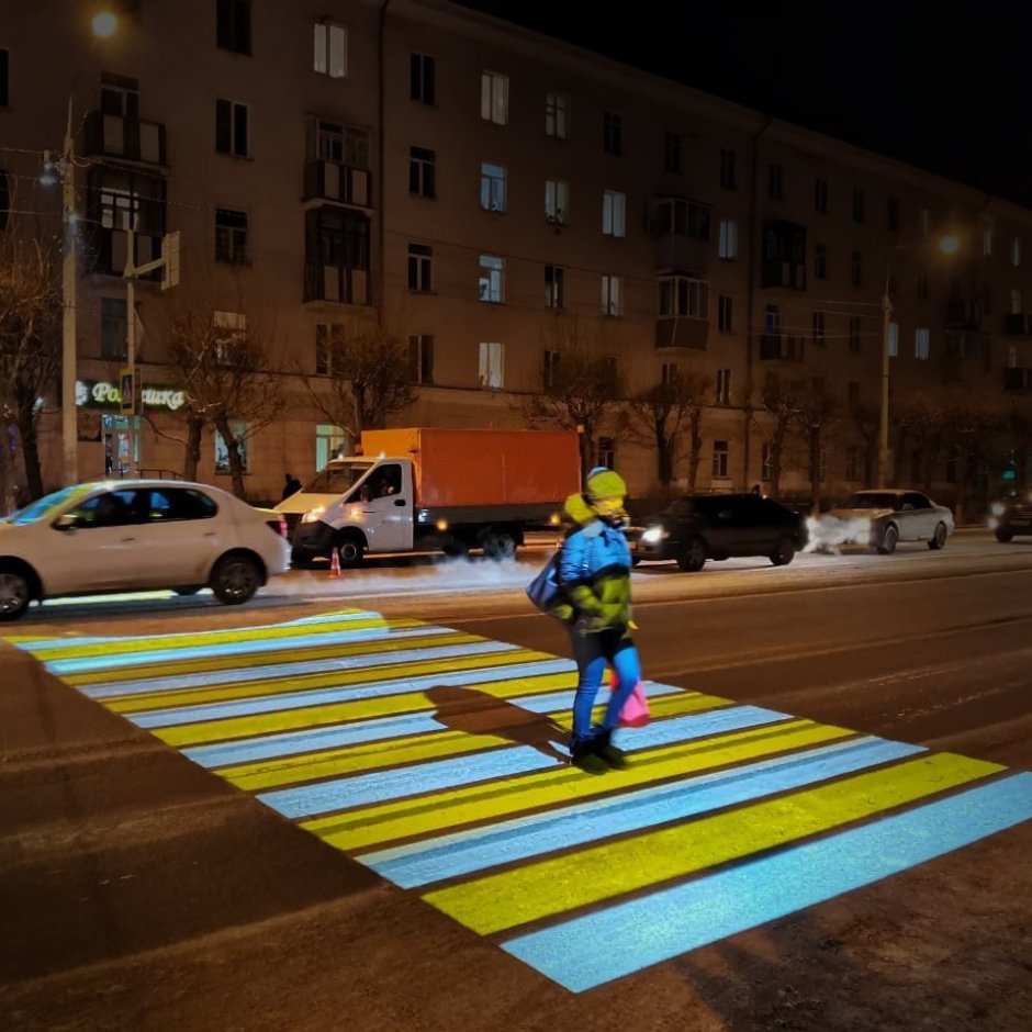 Проекционный пешеходный переход в Красноярске на Вавилова