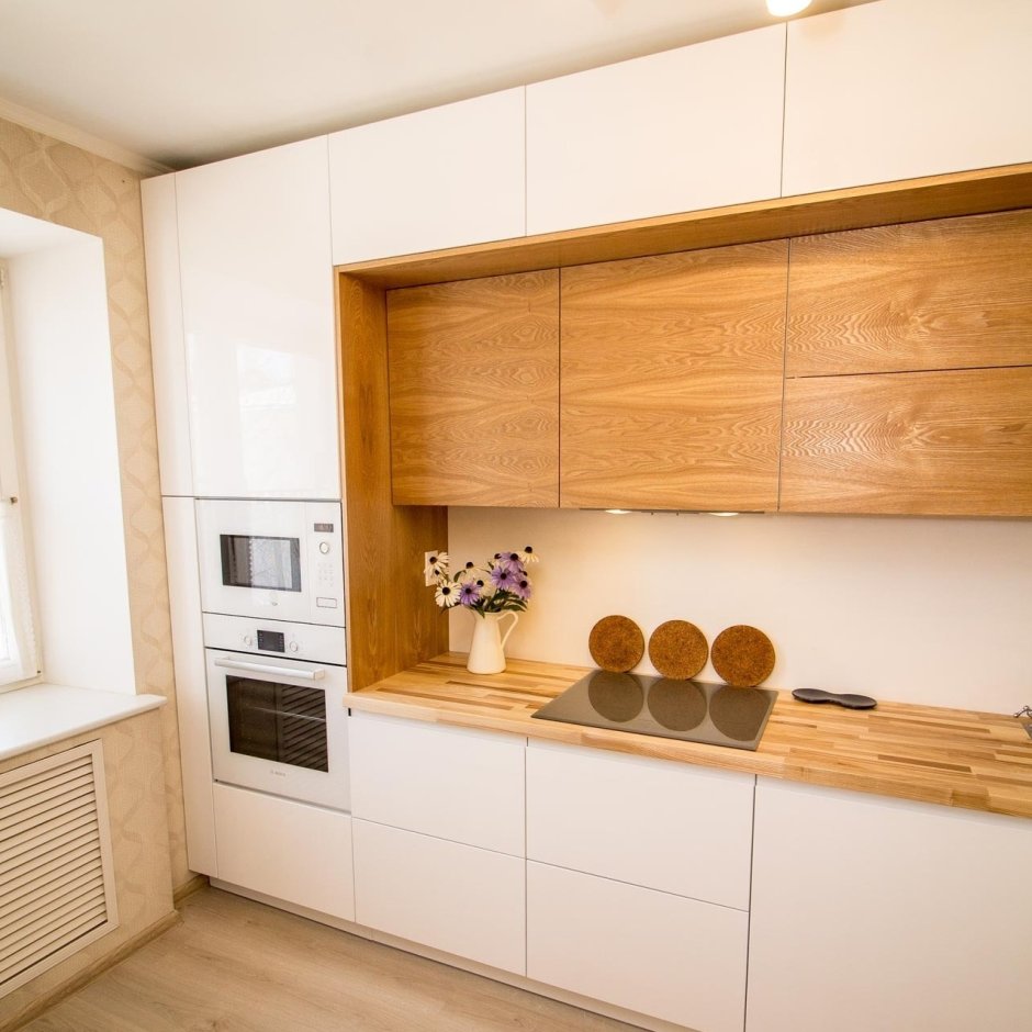 Кухонный гарнитур с деревянной столешницей